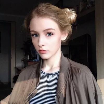 2025气质简单有魅力的欧美女生头像 野心要有少女心也不差