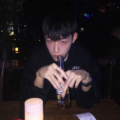 2025情侣头像最新版的霸气欧美 浪荡一生不如钟情一人