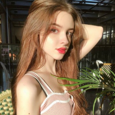 2025最新女生微信头像欧美风 朋友不是相互欣赏而是臭味相投