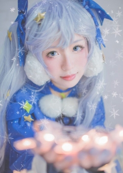 甜美可爱初音未来cosplay