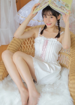 森系美女模特吊带长腿撩人写真图片