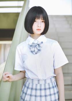 娃娃脸美少女清纯日系写真图片