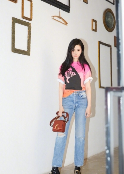 刘亦菲简约春日写真图片