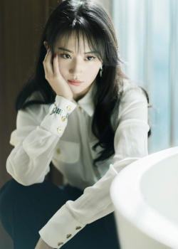 刘亦菲知性优雅写真图片