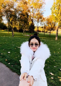 赵丽颖图片 赵丽颖感恩节甜蜜照片