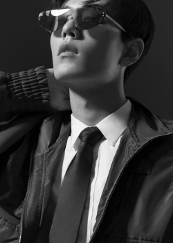 肖战酷帅撩人写真手机壁纸