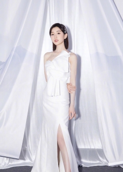 毛晓彤仙气甜美手机壁纸