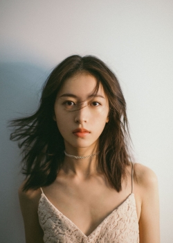 周雨彤性感迷人写真手机壁纸