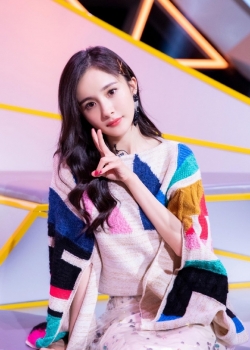 杨幂娇俏妩媚节目剧照图片