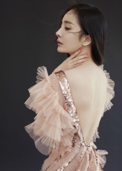 杨幂时尚率性杂志性感高清图片