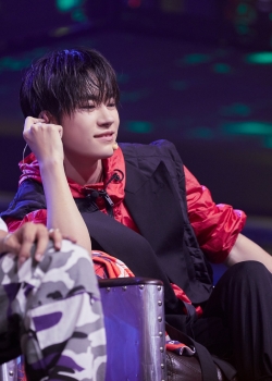 易烊千玺《这就是街舞2》第十期剧照图片