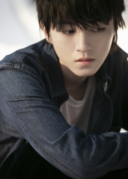 王俊凯清爽帅气高清图片