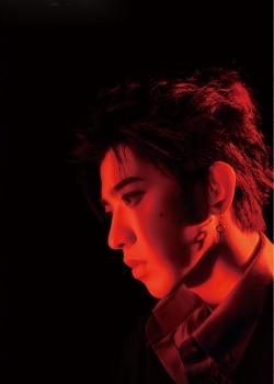 蔡徐坤图片   蔡徐坤帅气高清壁纸图片