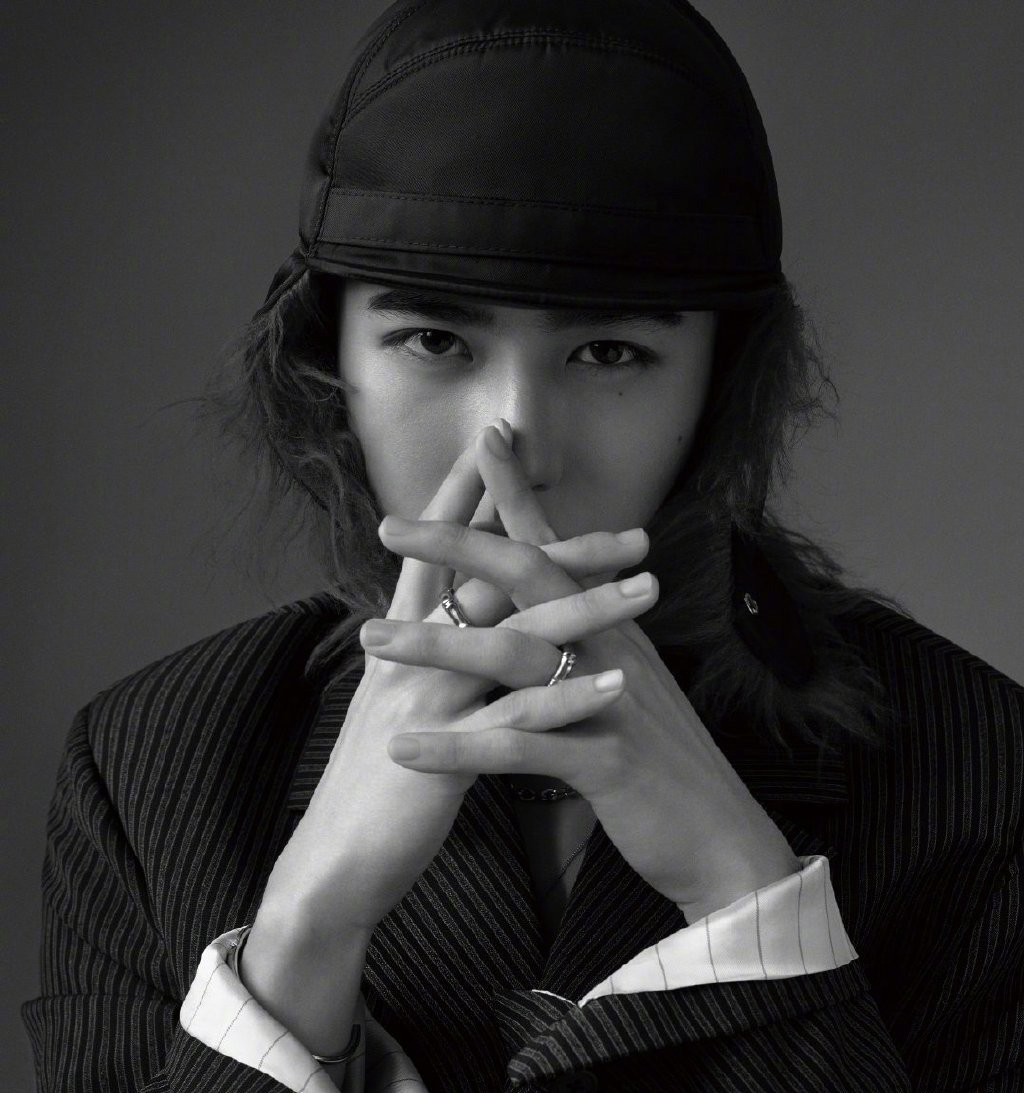 蔡徐坤时尚大片高清壁纸图片