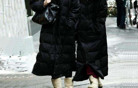 军大衣与羽绒服哪个暖与 军大衣与羽绒服哪个保暖效果好