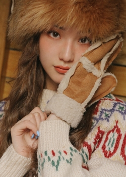 毛衣美女为唯美写真高清手机壁纸