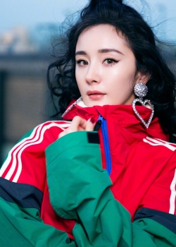 杨幂运动风甜酷高清手机壁纸