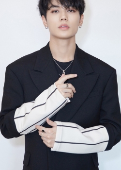 林彦俊帅气写真高清手机壁纸