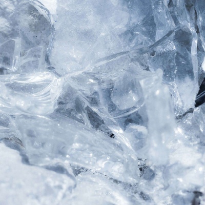 江窈/蓝色唯美治愈系微信背景图。