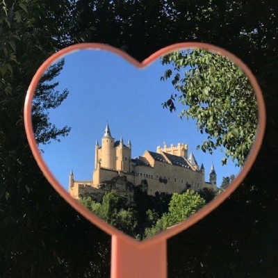 千鹤/镜中界/带不走四季的风，就卷走一路的风景