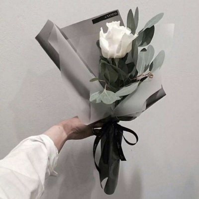 唯美花束/我是你的可有可无，你是我的从一而终