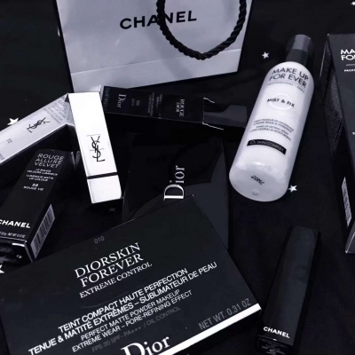 林妧 背景图 危险来自懒惰和依赖以及太信任