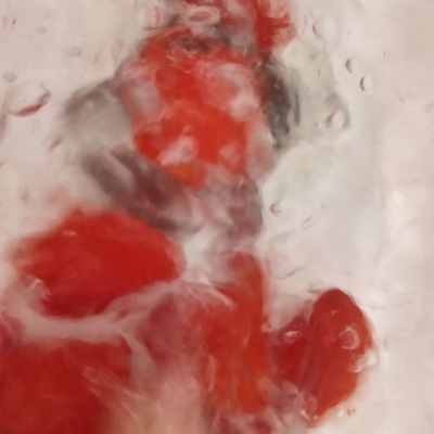 #红系 #微信头像 极简 文艺  珍珠在醋里会溶解