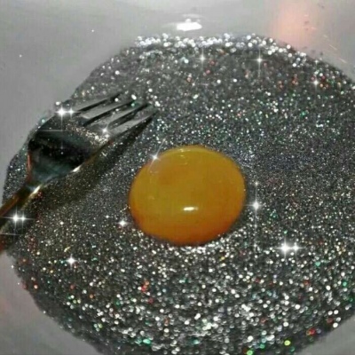 守月仙☽  灰色系/朋友圈背景/别对我好了，我习惯了，会期待更多