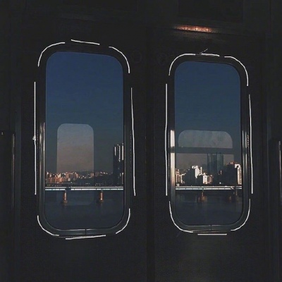 川鸿 伤感背景图