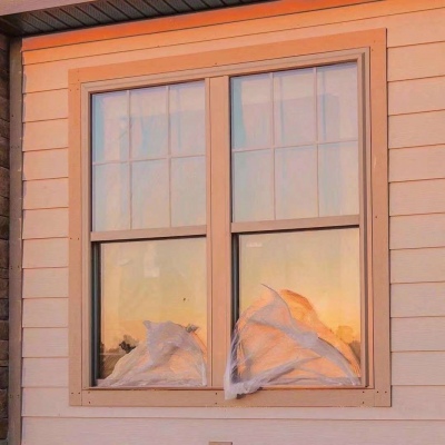 莫小昕。治愈系背景图 世界这个东西，不是只对你一个人温柔。