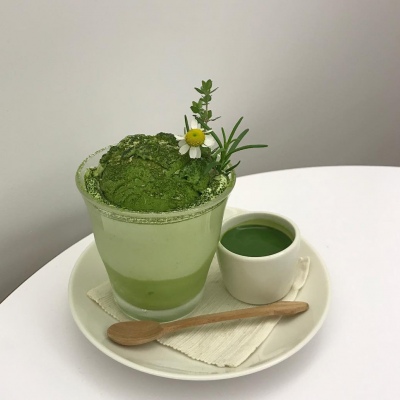 绿色系清新背景（绿色 食品 抹茶） 月牙儿