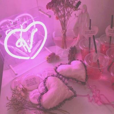 ๑紫粉色系的背景头像 喜欢的人身上的味道也是好闻的