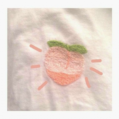 皆甜:甜蜜水蜜桃背景图/二两桃花酿做酒 万杯不及你温柔