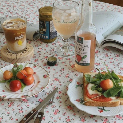 ins可口唯美早餐背景 海誓山盟不过是有人愿意陪你一日三餐而已