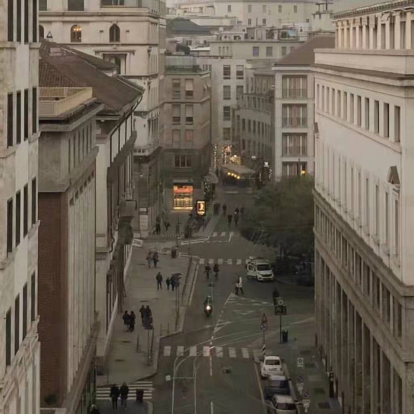 #高质背景图.我在贩卖日落你像神明一样将阳光撒向我.