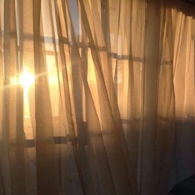 黄昏如此灿烂，你却不入凡尘                                         ——姜皖by