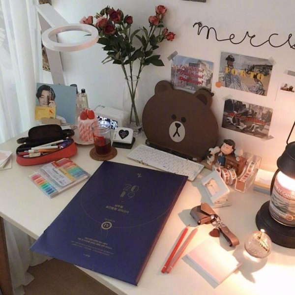 甜词  ins温馨背景图  想要在这种房间下学习