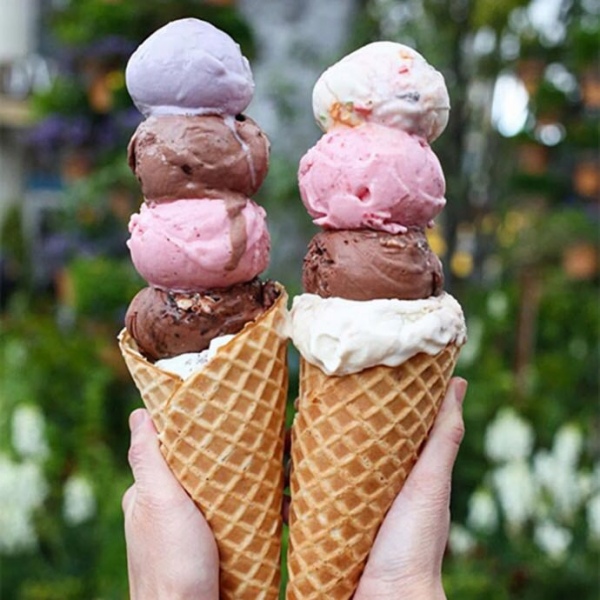 一起吃冰激凌吧