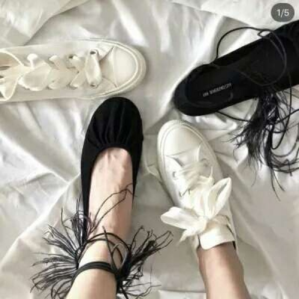 安奈 新鲜唯美静物头像背景图 有些人 是成双成对来到这世上的