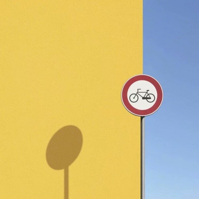 「简约背景图」有时遥不可及才是最好的距离 没有期待 没有妄想.