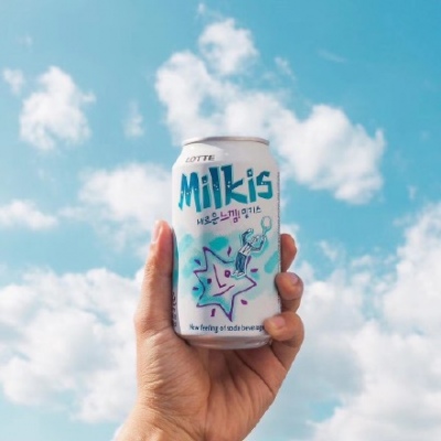 知故  清新背景图蓝色  是夏天鸭