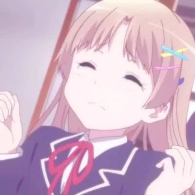 夜空的繁星很美适合牵着你的手去大街上走走