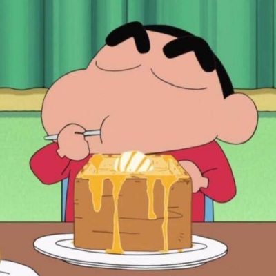 小新吃饭太可爱哇~