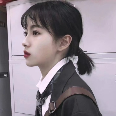 女生头像  告诫自己 熬过去就好了 恨总比爱容易放下