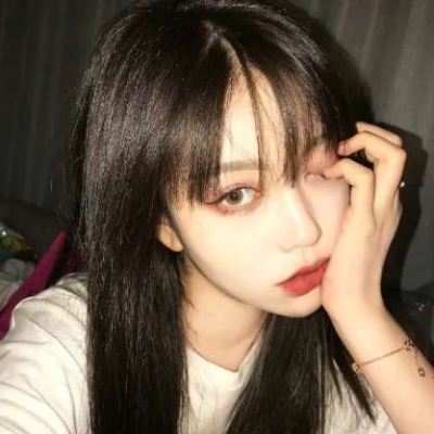 ins女生头像：“好像只是偶尔被需要 从来都不是非我不可”