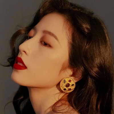 女生头像人间于此，欢喜是你