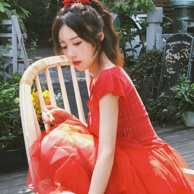 梦晚:超仙闺蜜头/在十二月的凉风中想念盛夏的阳光和闪闪发光的你 ✨?