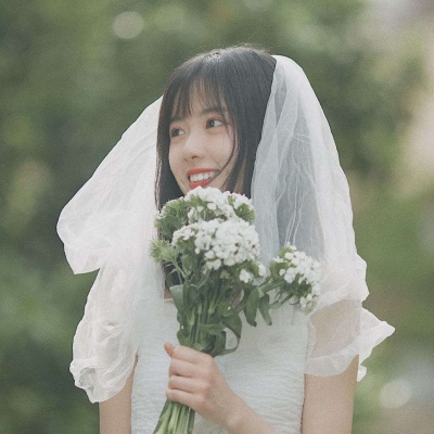 梦晚:婚纱系闺蜜女头/所有的惊喜和礼物都是来自于爱你的人??