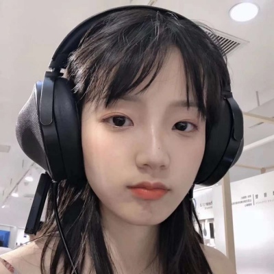 ?倒啤酒时上面有一层泡沫 看似庞大 抿一口全是空气 你给的爱也是