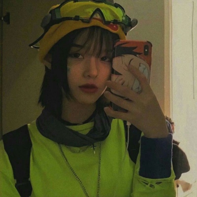 意境女生头像    “但愿你比冬天先来.” ​​​